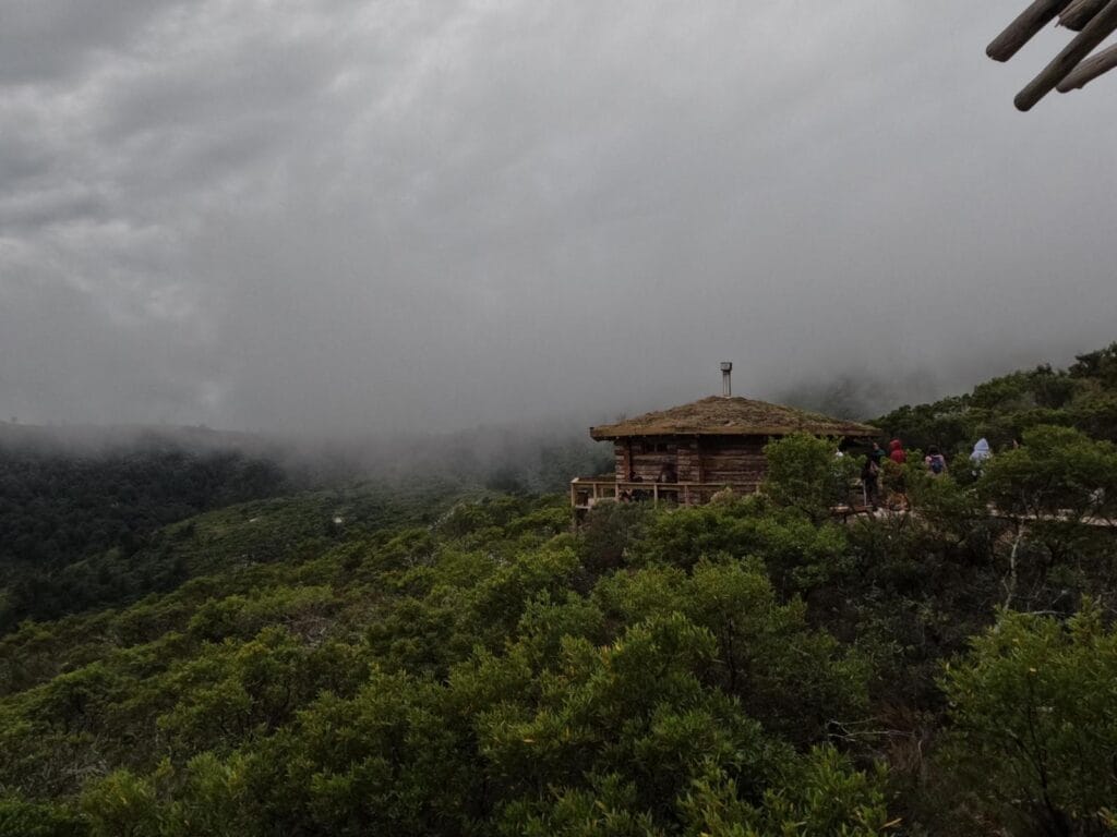 vista panoramica del refugio en el ecoparque tupambaé